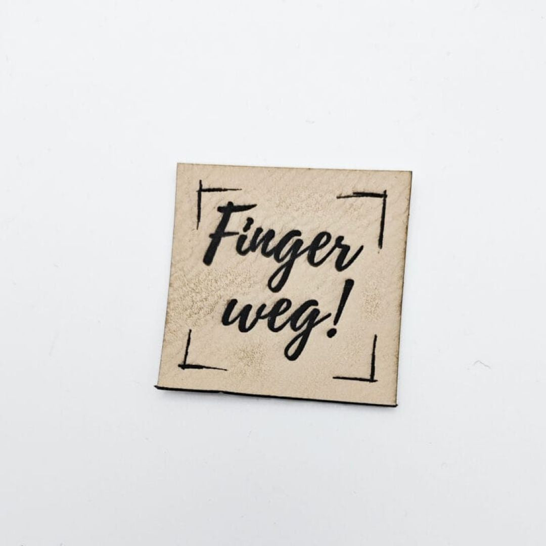 Tate Emmas Nähladen Kunstlederlabel „FINGER WEG"