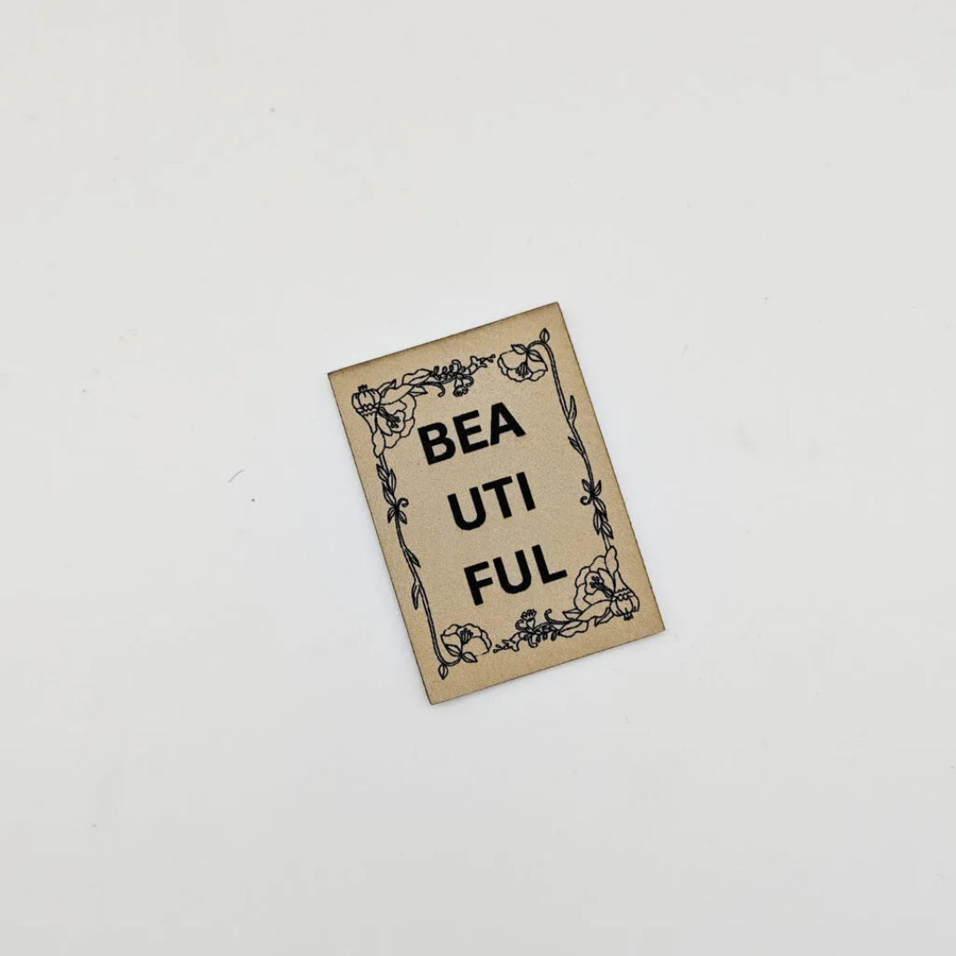 Tate Emmas Nähladen Kunstlederlabel „BEAUTIFUL“