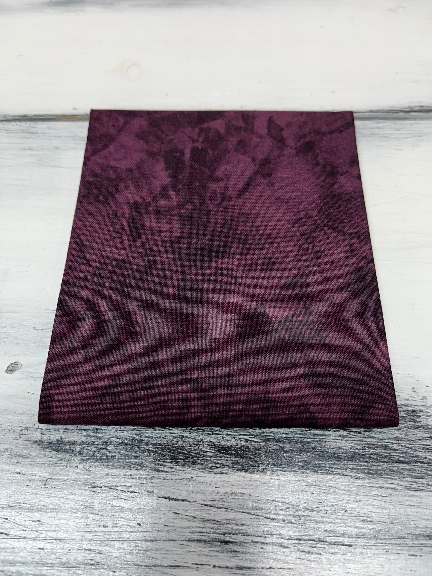 Baumwolle Michael Miller "Krystal" aubergine Zuschnitt 55 x 45 cm