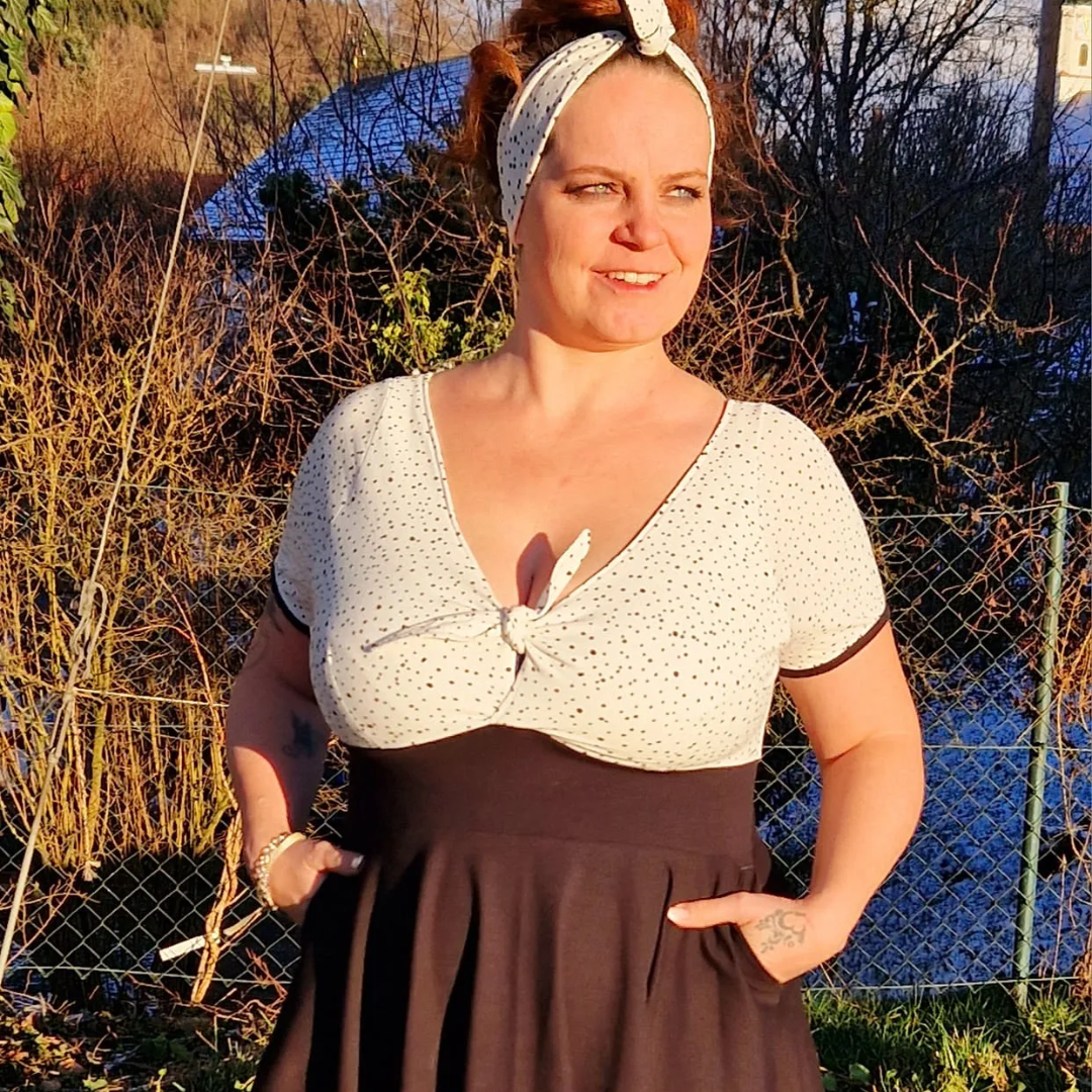 Tante Emmas Nähladen Schnittmuster Papier Kleid "Cherry"