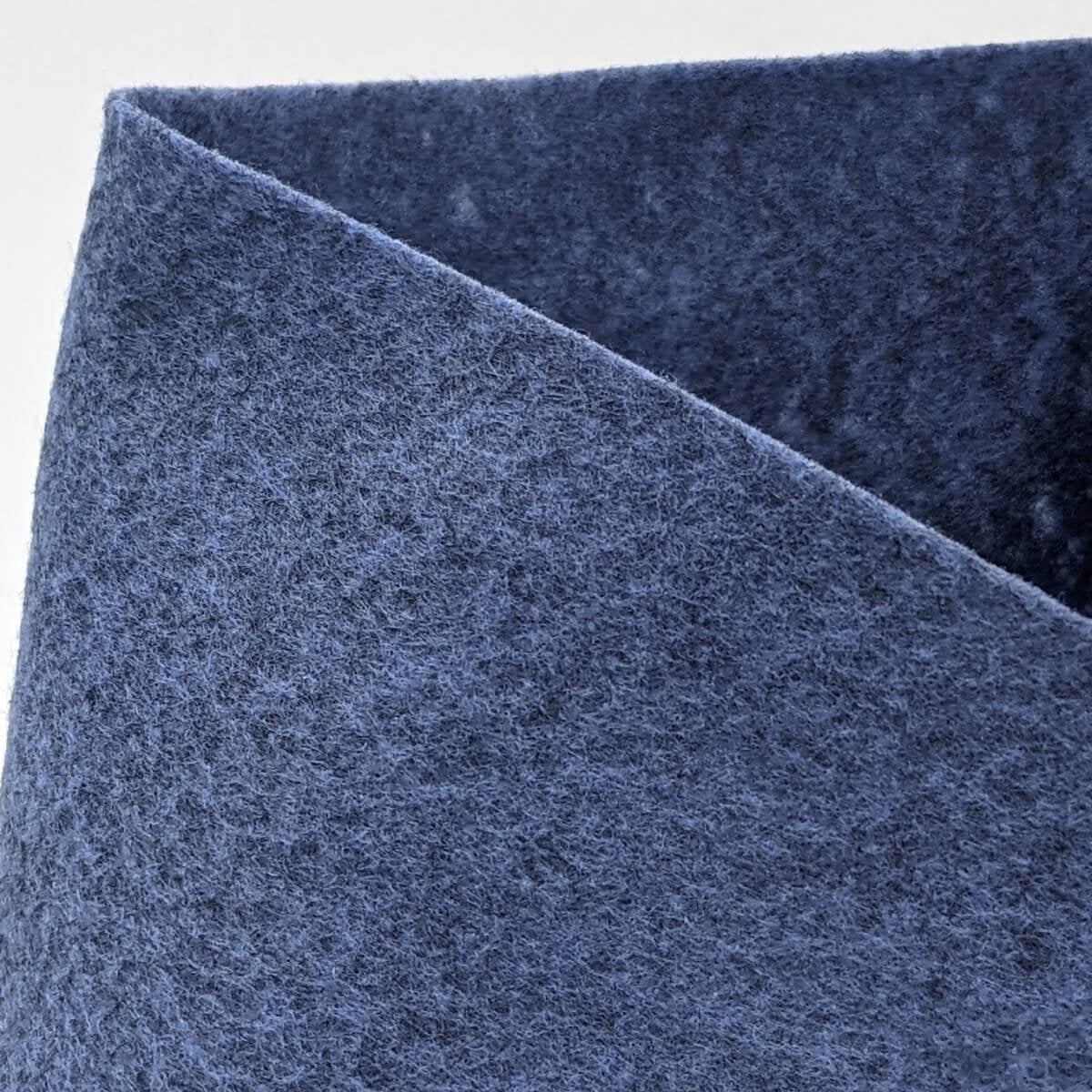Filz Sulky Felty Gunold Stickfilz Nähen waschbar vegan blau marmoriert #485
