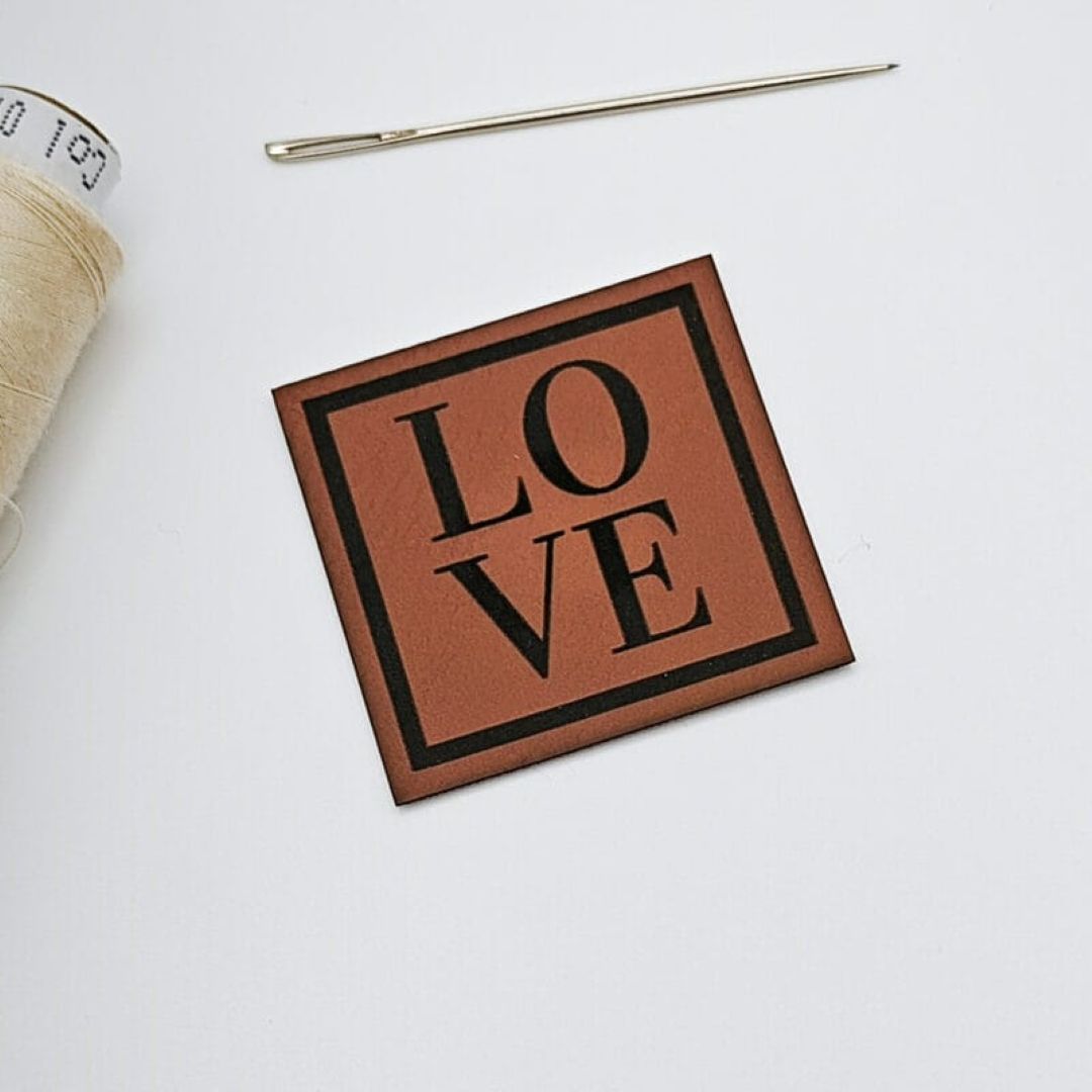 Tate Emmas Nähladen Kunstlederlabel „LOVE"