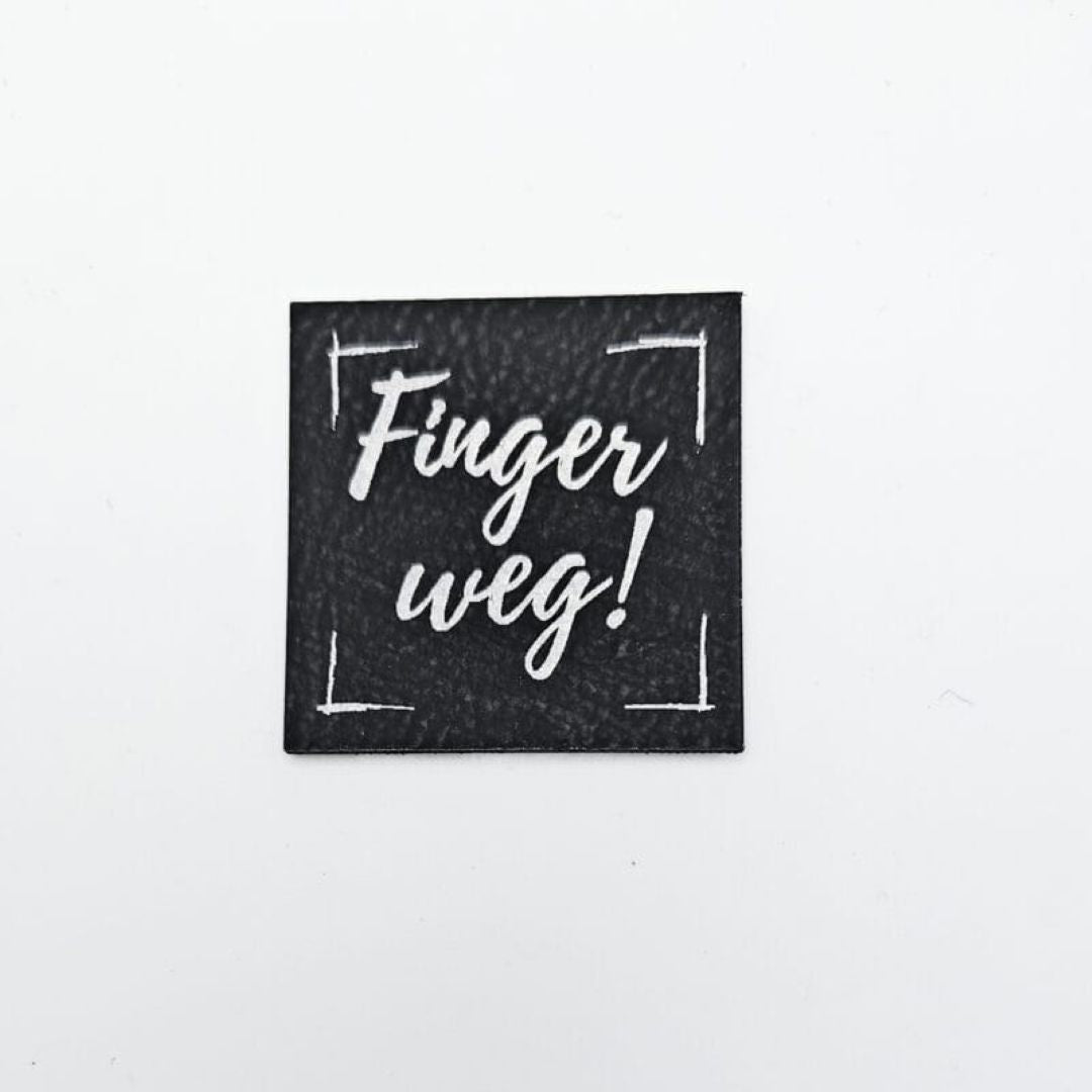 Tate Emmas Nähladen Kunstlederlabel „FINGER WEG"