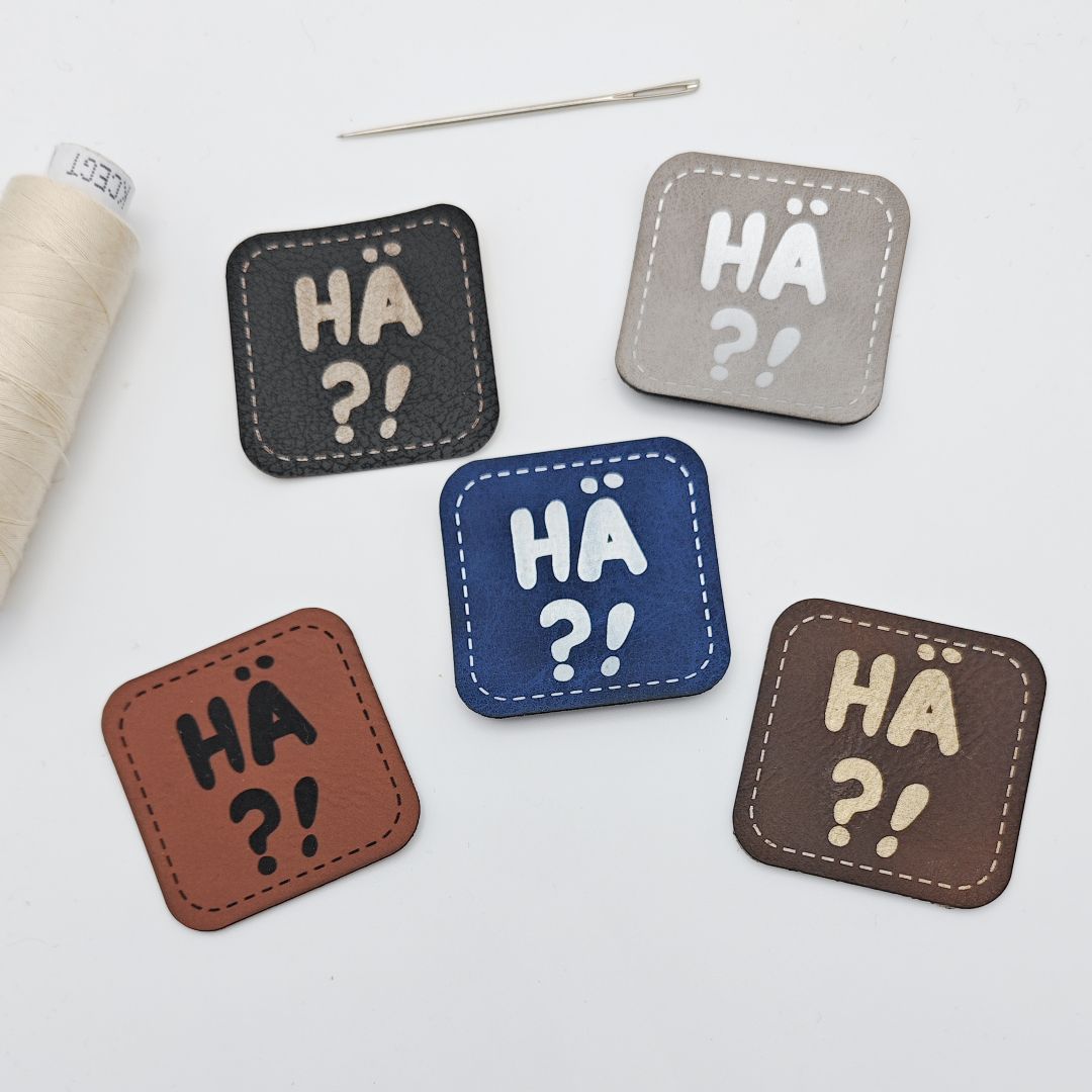 Tate Emmas Nähladen Kunstlederlabel „HÄ?!“
