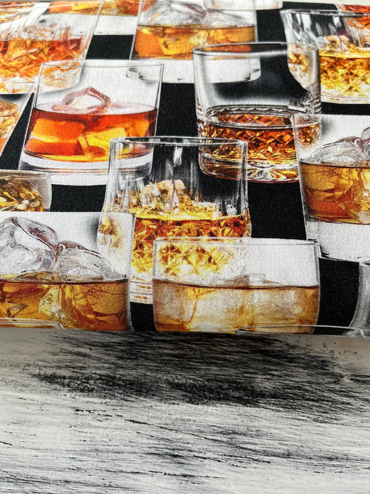 KANVAS Gläser Whisky Gin Eiswürfel by Greta Lynn